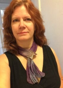 wearing shibori dyed silk scarf slowyarn.com