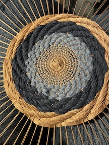 spirals in weaving with a circular loom